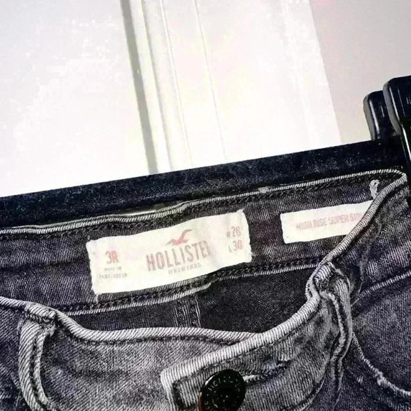 Hollister Black Skinny Jeans - Picture 3 of 3